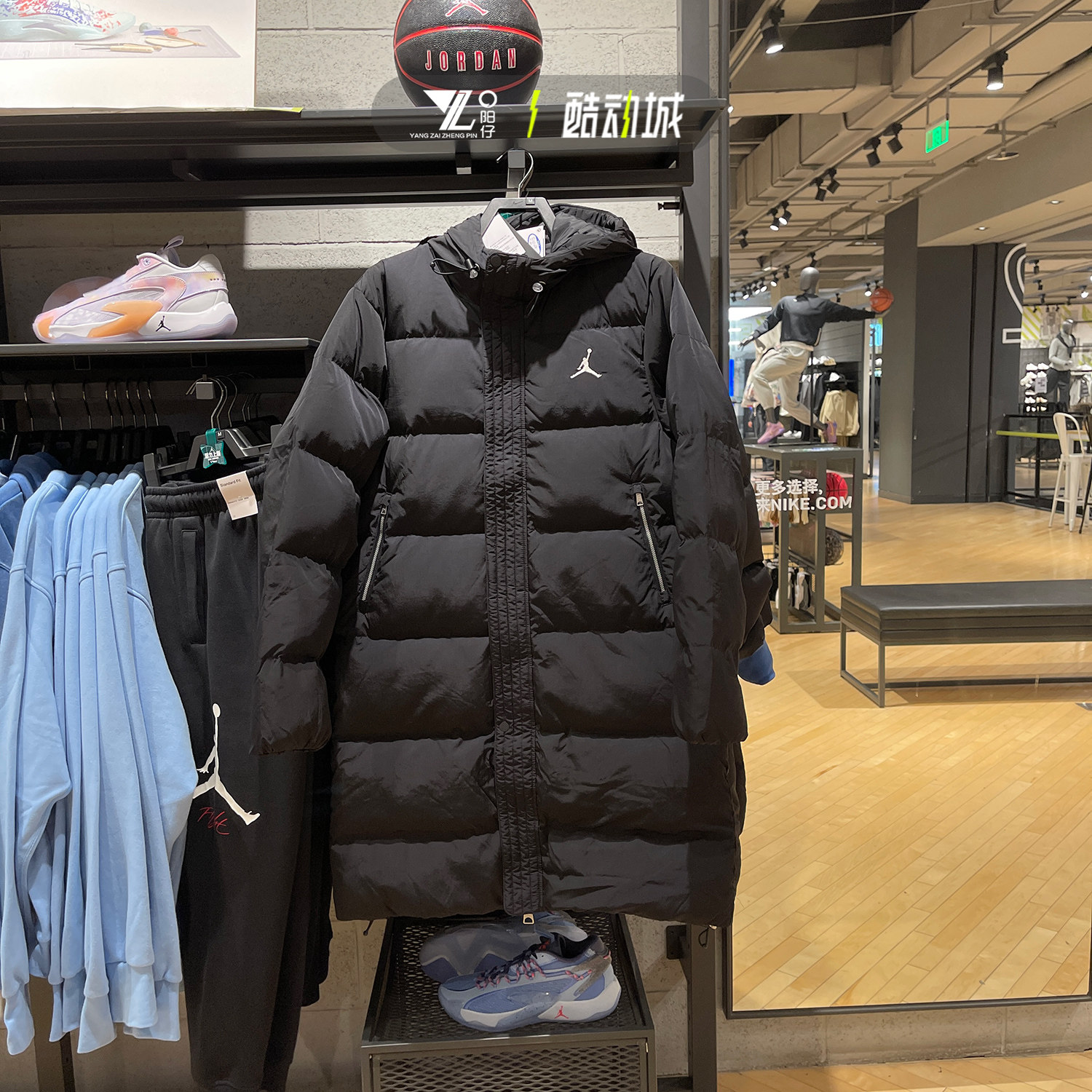 正品JORDAN男子中长款连帽保暖羽绒服防风运动休闲外套FB7314-010