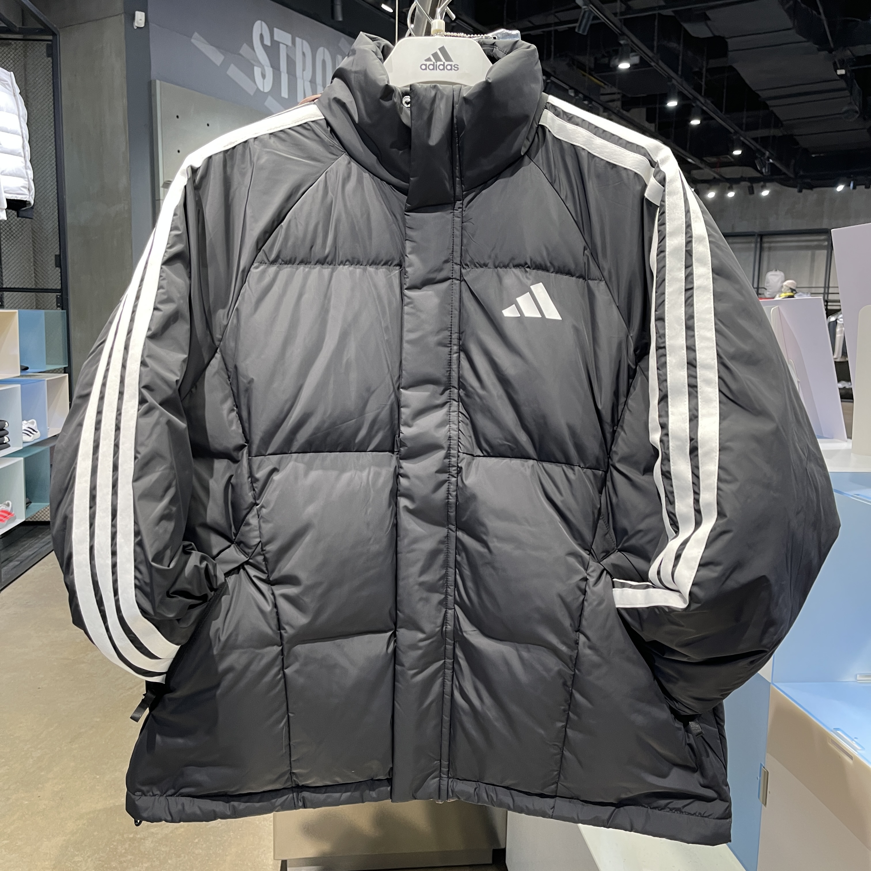 阿迪达斯男子冬季新款保暖羽绒服