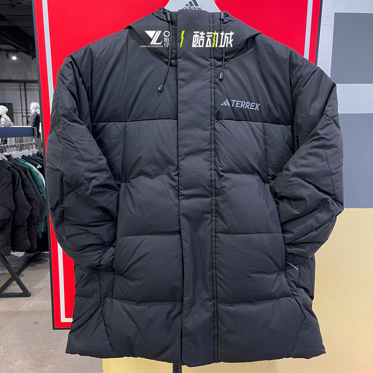 阿迪达斯男子防泼水鹅绒羽绒服