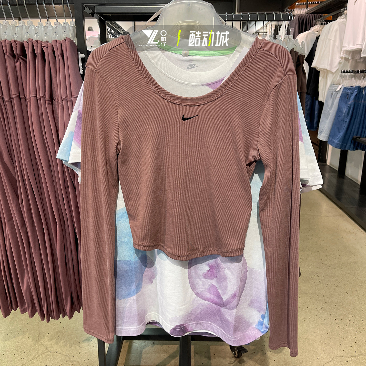 专柜正品耐克女子休闲运动上衣