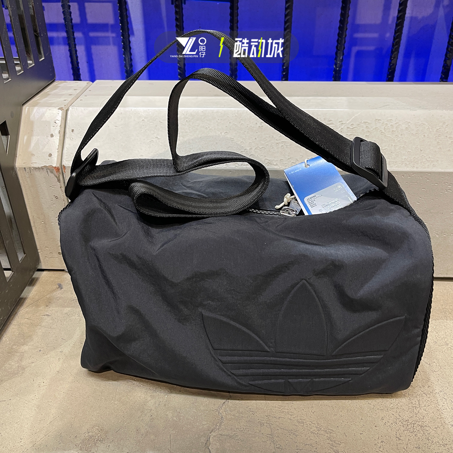 专柜正品Adidas男女休闲运动拎包