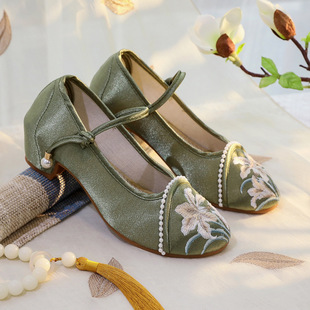 民族风鞋 方跟搭配旗袍汉服鞋 绣花鞋 舞蹈鞋 赏荷 旅游鞋 2024年新款