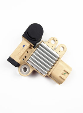 长城哈佛M2/M4绚丽酷熊腾翼C30C50V80C20R凌傲发电机调节器整流器