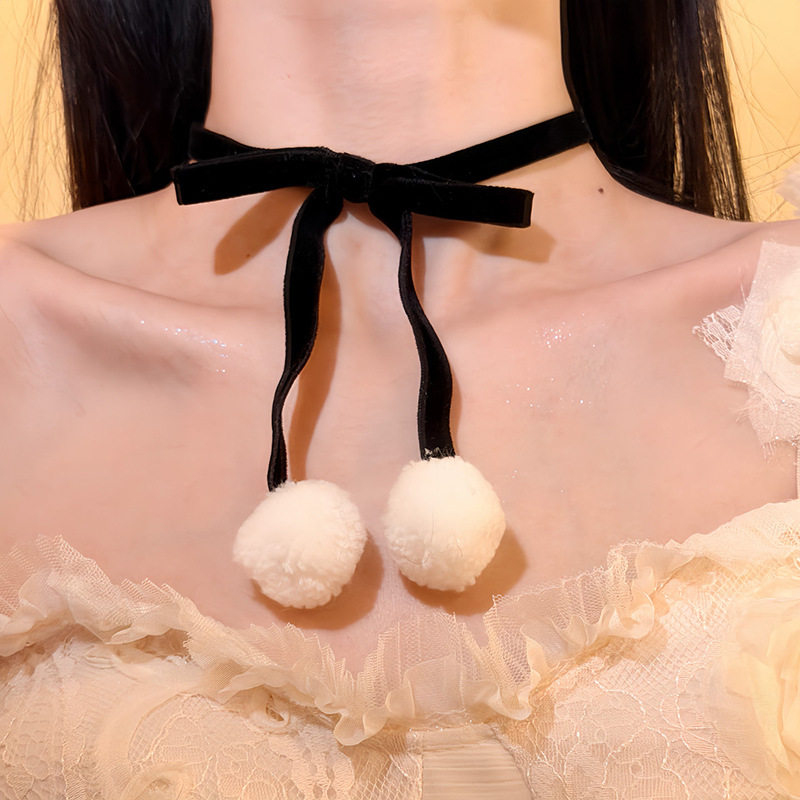 韩国新款复古毛球圆形吊坠项链时尚简约气质锁骨链个性高级感饰品,饰品/流行首饰/时尚饰品新,项链,淘宝优惠券,粉丝福利购,淘宝优惠卷