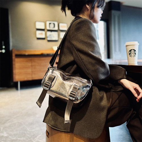 时尚真皮女包通勤百搭牛皮斜挎包