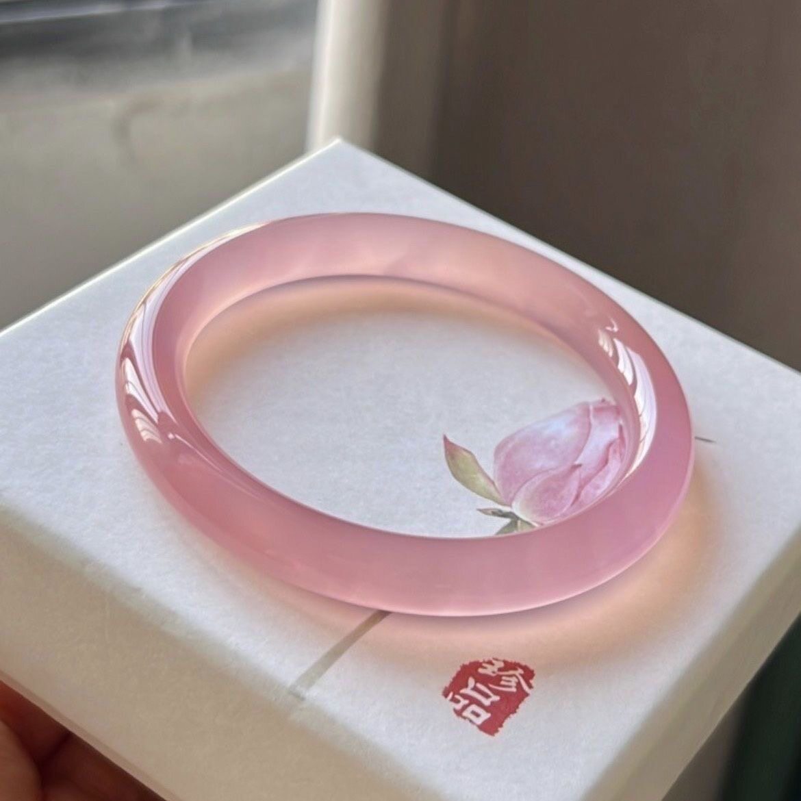 冰种天然藕粉色樱花粉手镯玉髓玛瑙扁条女款少女桃花粉渐变玉镯子