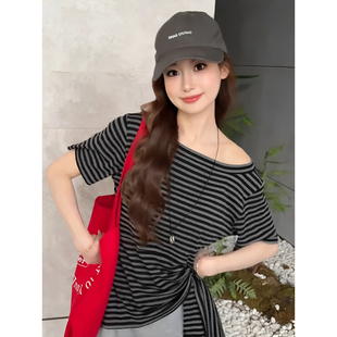 T恤 大码 胖mm韩系黑白条纹斜肩绑带上衣女夏季 新款 设计感别致短袖