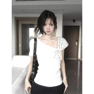 韩系高级感修身 t恤女夏季 露肩上衣 胖mm白色波点拼接斜肩短袖 大码