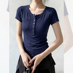 穿搭小个子上衣潮 显瘦t恤女夏季 大码 胖mm设计感藏蓝色亨利领修身