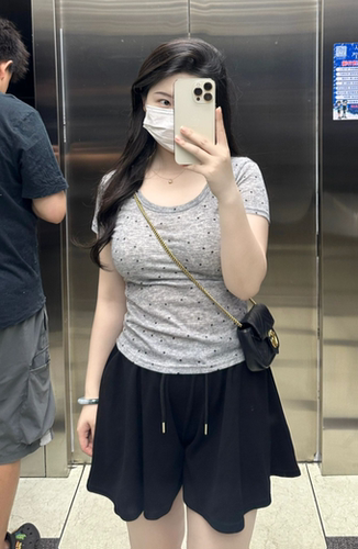 灰色正肩波点短袖t恤女