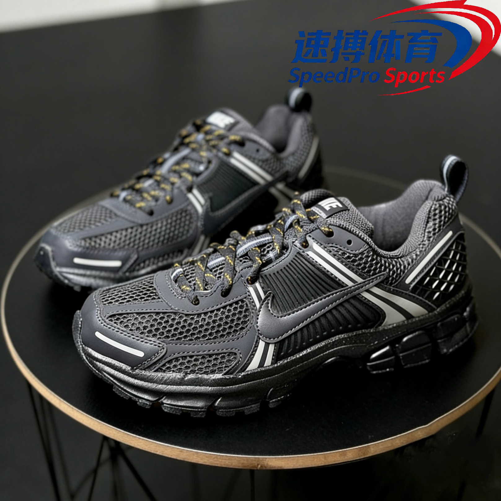 女子休闲跑步鞋 I Nike Vomero5 黑灰织物透气青少年款IB3812-001