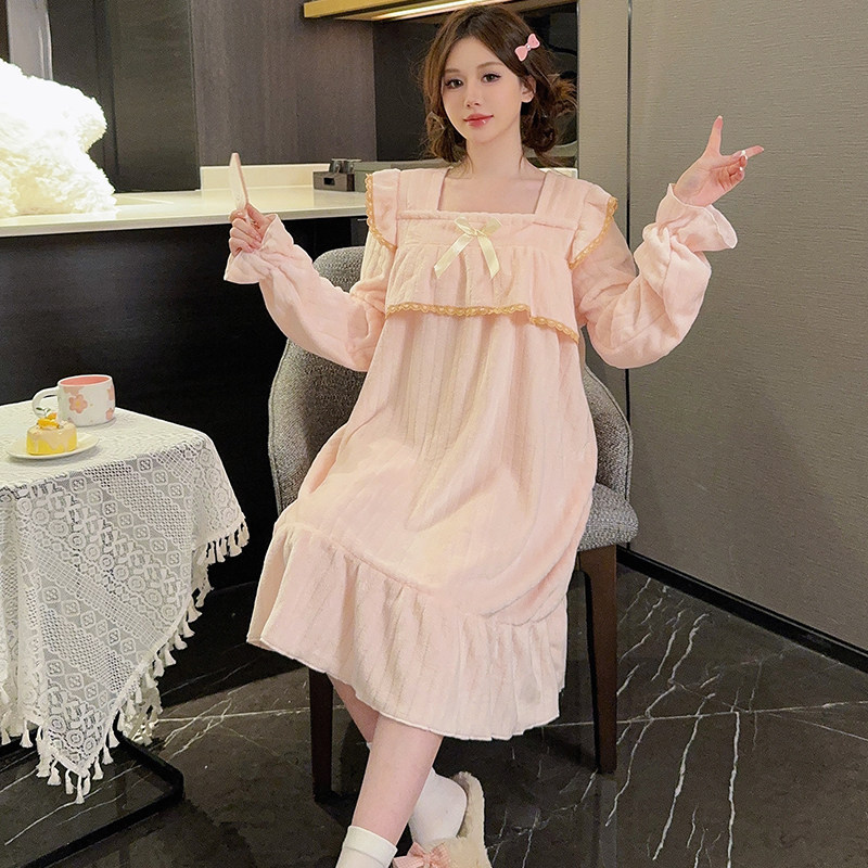 珊瑚绒睡裙秋冬款女士甜美宽松长袖睡衣保暖法兰绒冬季纯色家居服