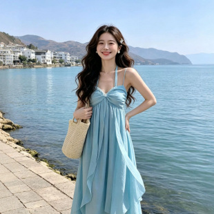 海边度假风拍照连衣裙露背夏裙子清新温柔挂脖高腰波浪纱裙2026