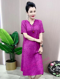 宽松中长款 褶皱压花遮肉减龄裙子 连衣裙女士夏季 高端花边v领短袖