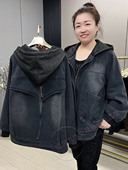 水洗磨白大码 洋气减龄宽松连帽双兜休闲外衣 牛仔外套女士春秋款