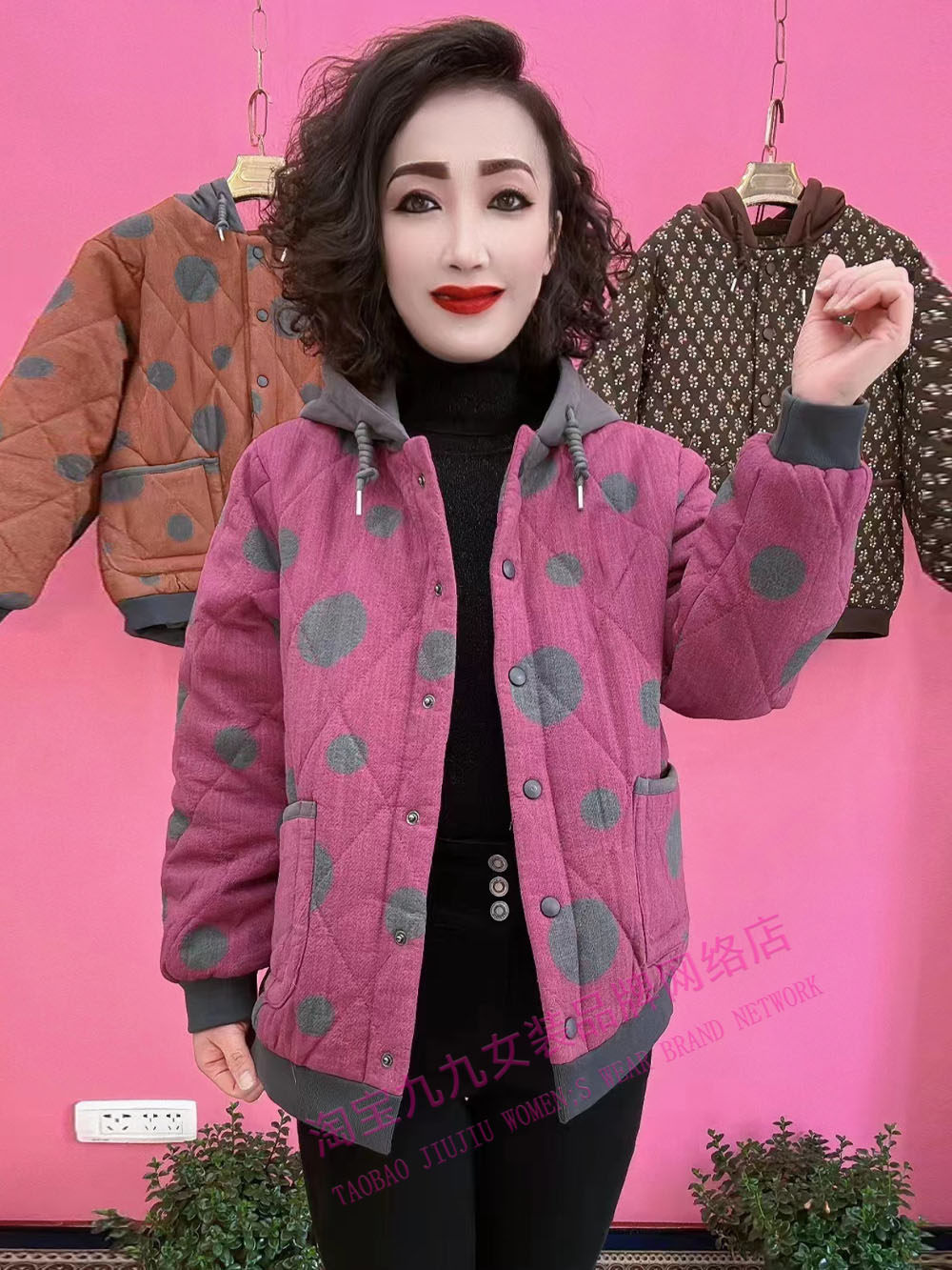 连帽圆点印花加棉外套女秋冬新款妈妈装宽松加厚洋气休闲小棉袄