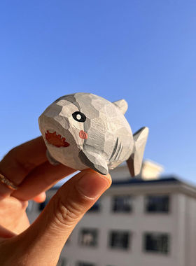 小鲨鱼手工木雕小摆件卡通可爱实木鲸鱼雕刻公仔治愈系桌面装饰品