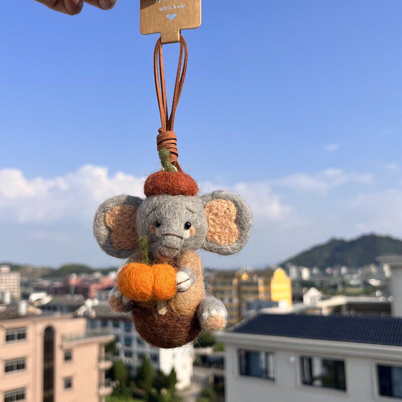 尼泊尔手工羊毛毡可爱大象包挂件精致卡通小象钥匙扣车挂饰