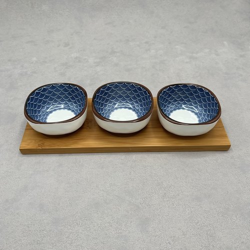 日本料理陶瓷餐具正方小吃前菜碗调料碟三联系格竹托盘海鲜三拼碗