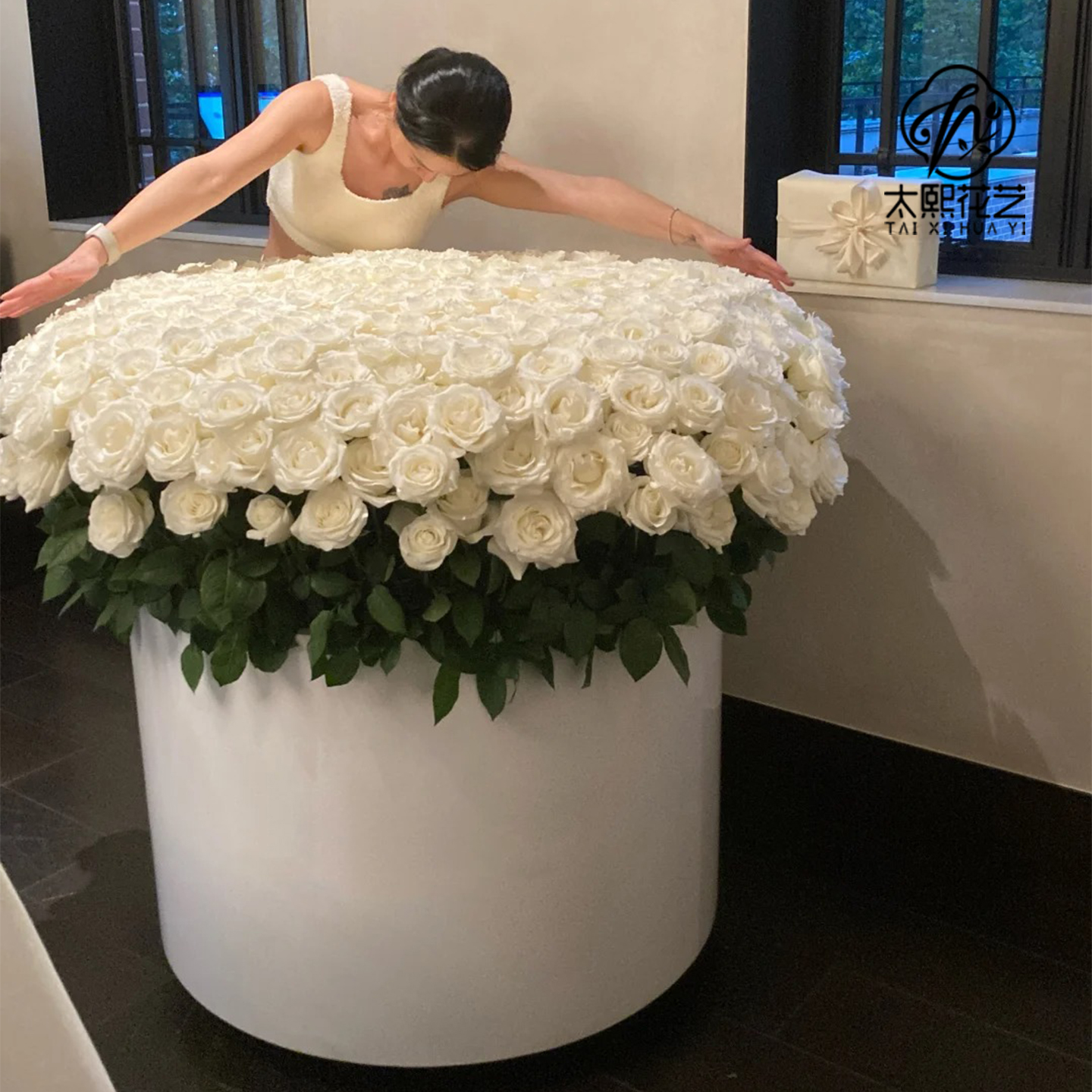 七夕情人巨型超大带轮玫瑰花桶结婚婚庆场景布置摆件花店花艺材料