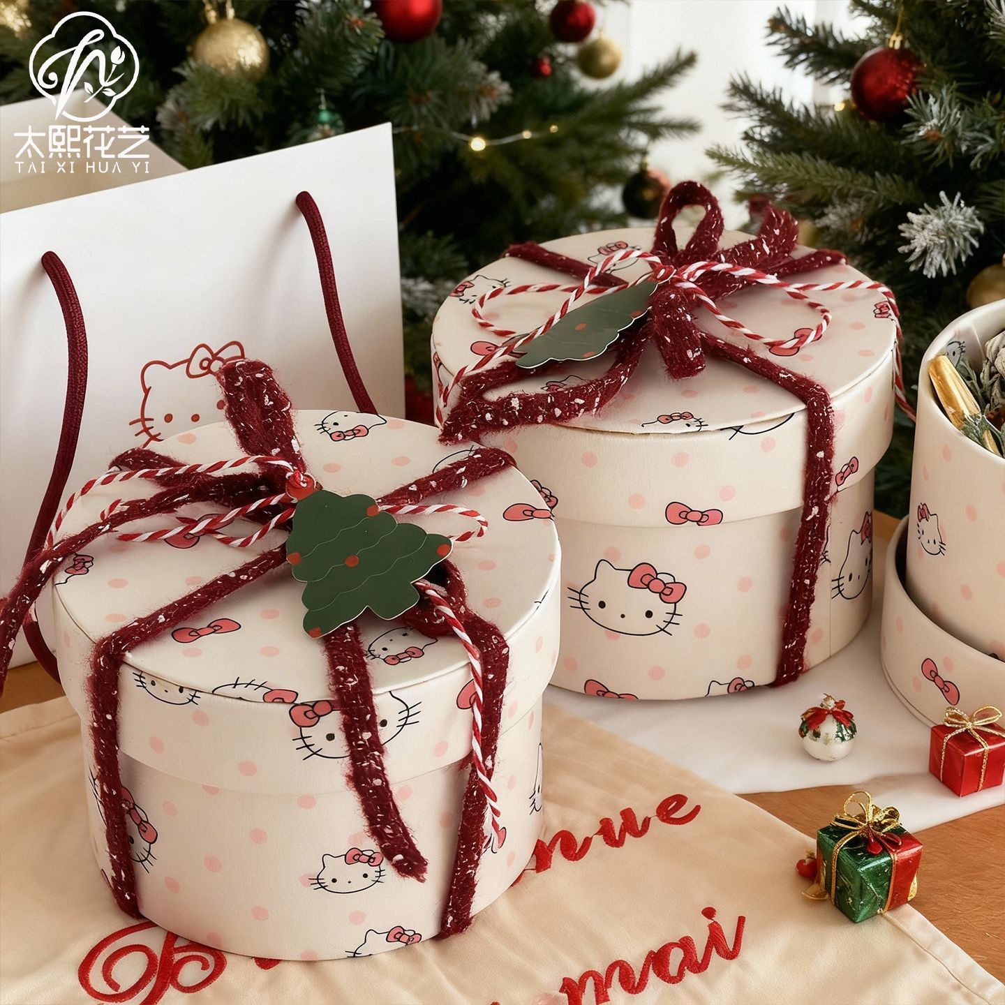 新款圣诞节抱桶KT猫圆形苹果盒