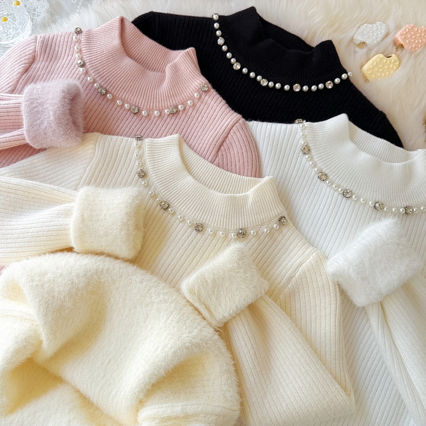 女童一体绒毛衣圆领冬新款女宝打底衫加绒百搭小孩纯色加厚毛织衫