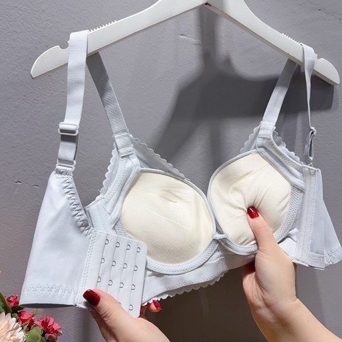 少女A罩杯小胸平胸加厚不空内衣