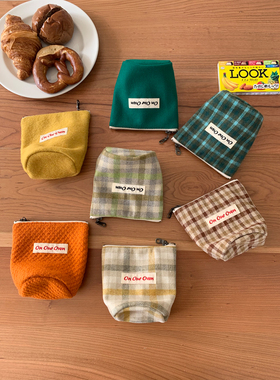 On Our Own 21FW 原创 格纹羊毛圆底收纳包 拉链收纳袋 厚实柔软