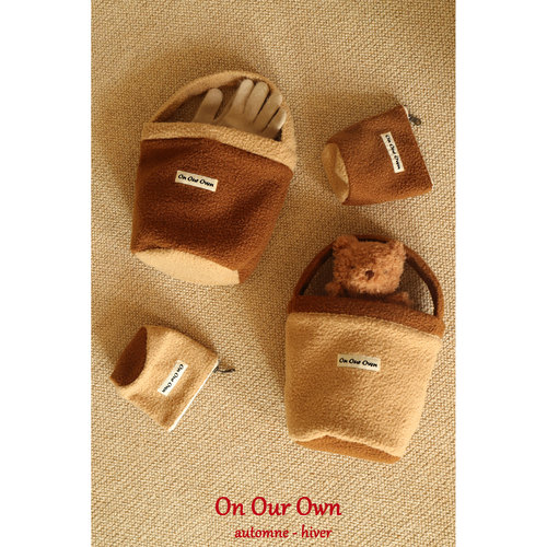 OnOurOwn圈圈毛手提包