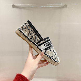 【顶版】2025春夏新款字母刺绣草编渔夫鞋女平底一脚蹬懒人单鞋