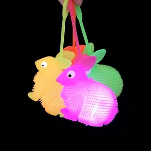 儿童玩具夜光动物小兔子捏捏乐发光毛毛球解压神器夜市摆摊小商品