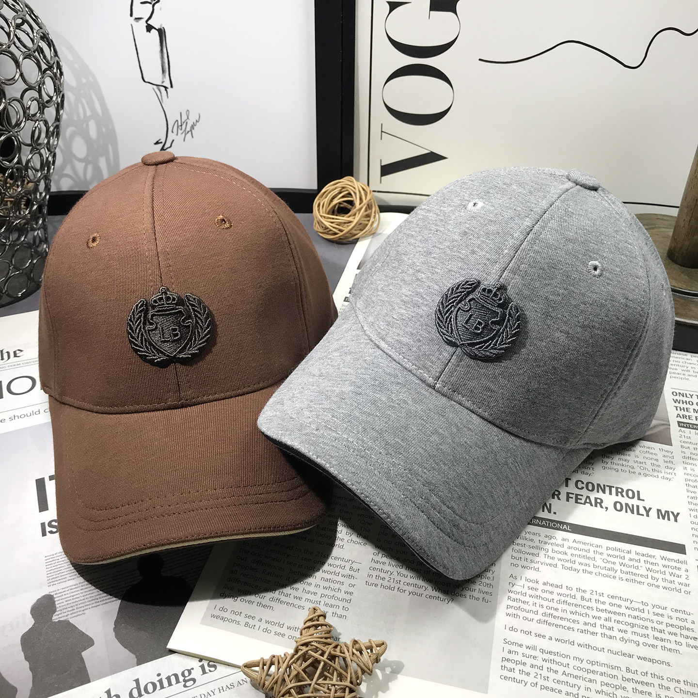 BXLS.进口时尚徽章棒球帽秋冬大头围鸭舌帽冬季休闲显脸小帽子女