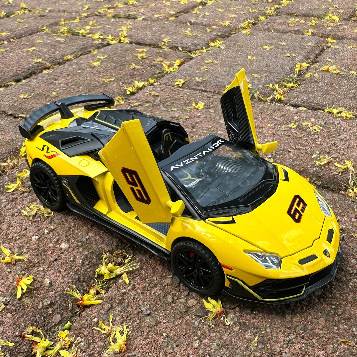 1:32蓝搏SVJ63仿真合金合金车/玩具仿真车/