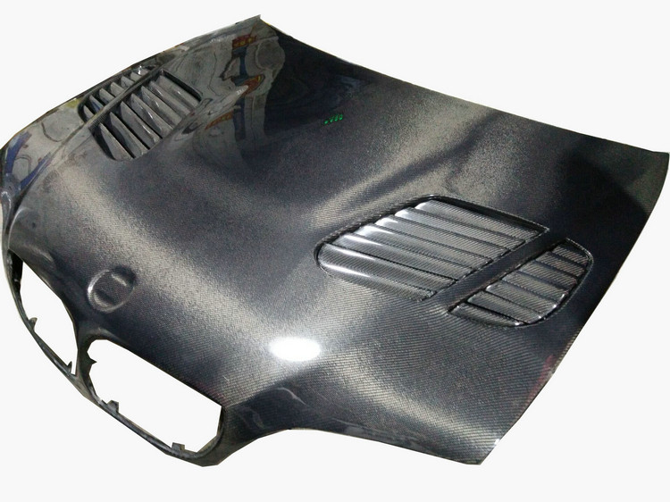 适用于宝马E46改装M3款开孔碳纤维机盖 宝马3系改装碳机盖 引擎盖