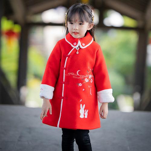 小桃花兔子刺绣古风汉服