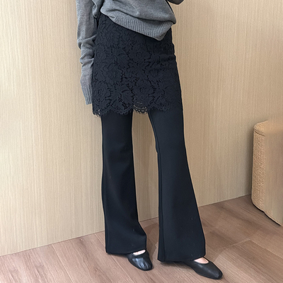 话里设计感蕾丝屁帘裤子