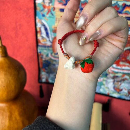 新生儿胎毛纪念手工红布桃木手绳
