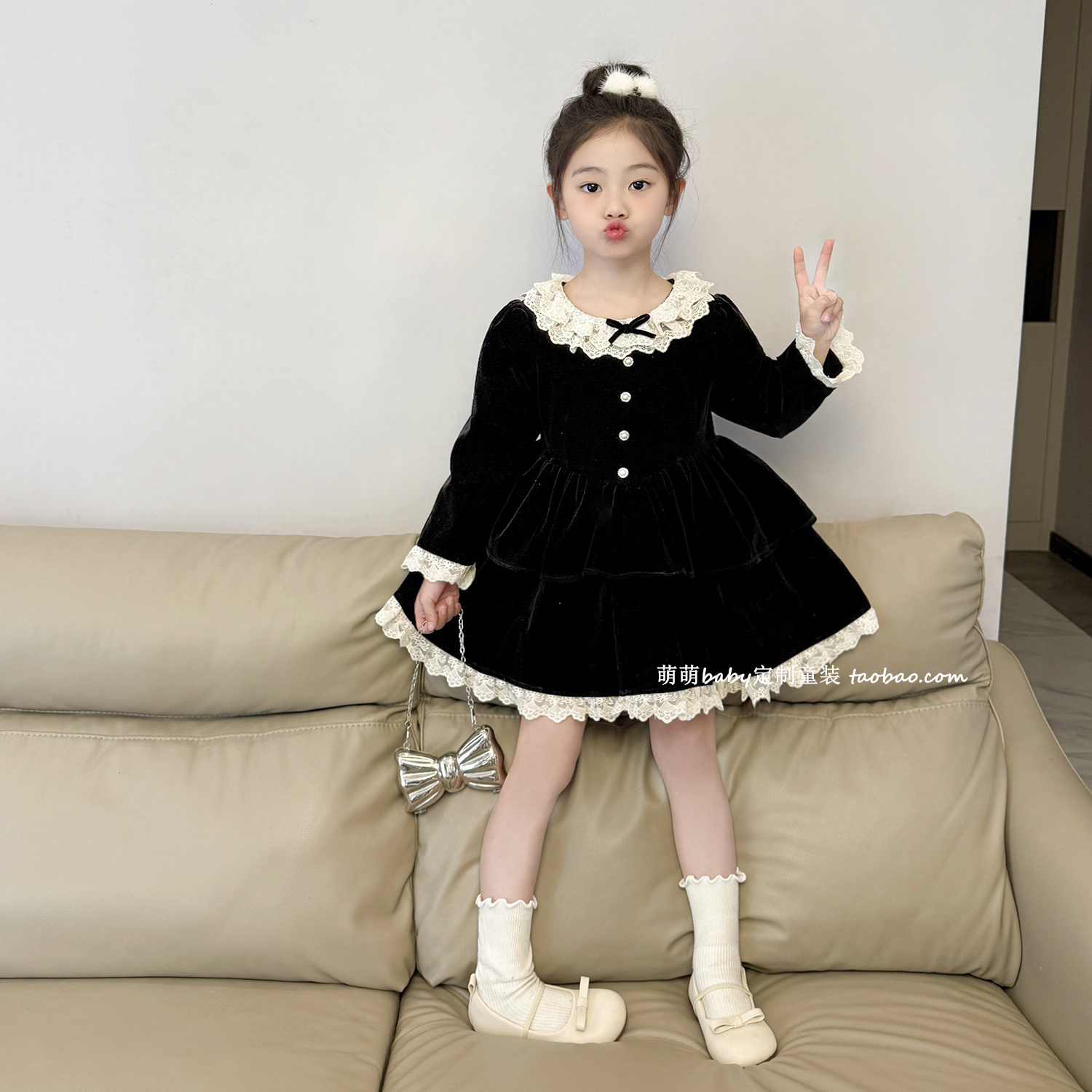 女童复古蕾丝花边丝绒连衣裙