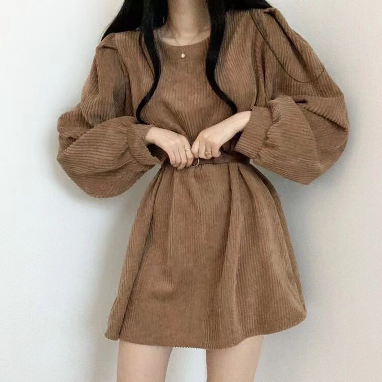 2025秋冬新款高冷范女装气质纯欲风法式设计感小众灯芯绒连衣裙