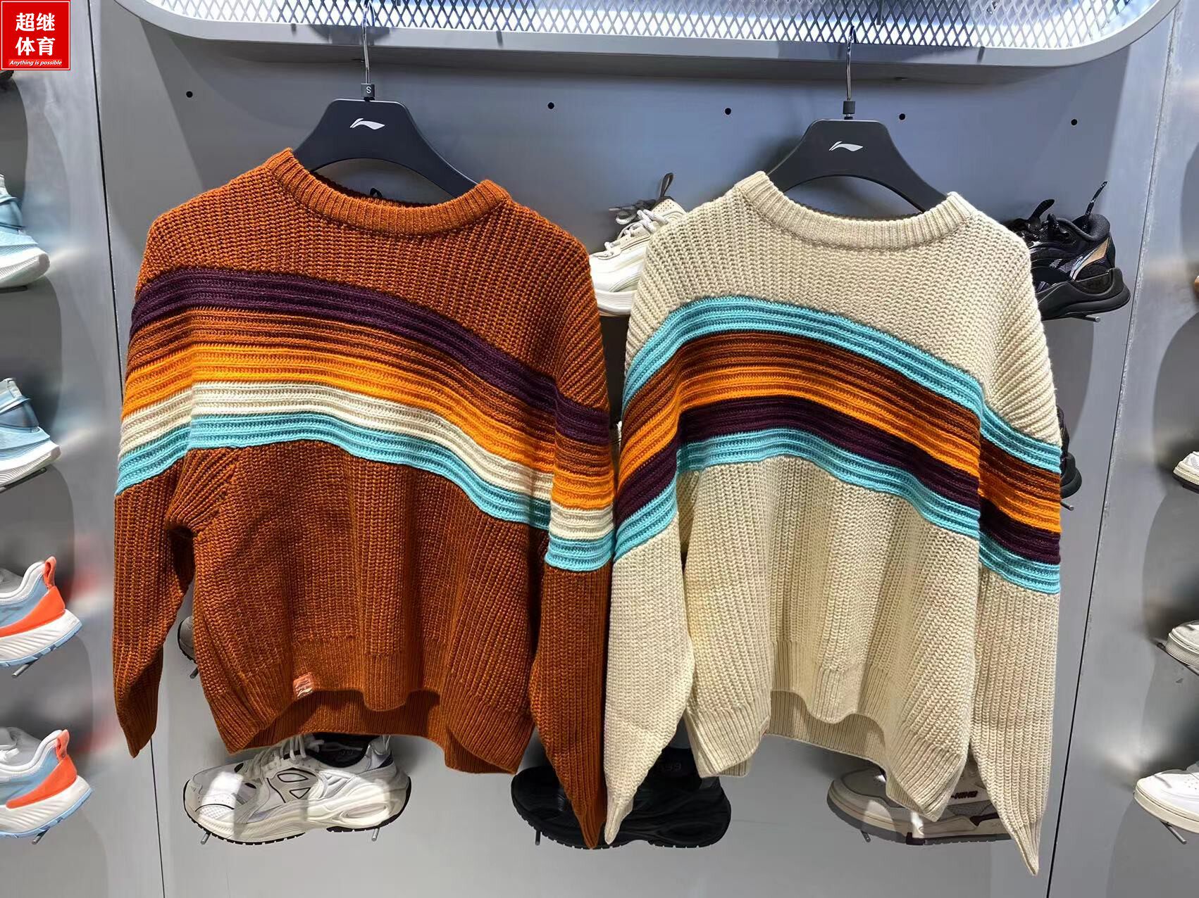 LI NING 여성 2022 겨울 새로운 느슨한 따뜻한 유행 캐주얼 풀오버 후드리스 스웨터 니트 스웨터 AMBS098