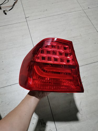 E90 3系LED尾灯总成后期318 320 325 330 335尾灯 灯座原厂纯拆