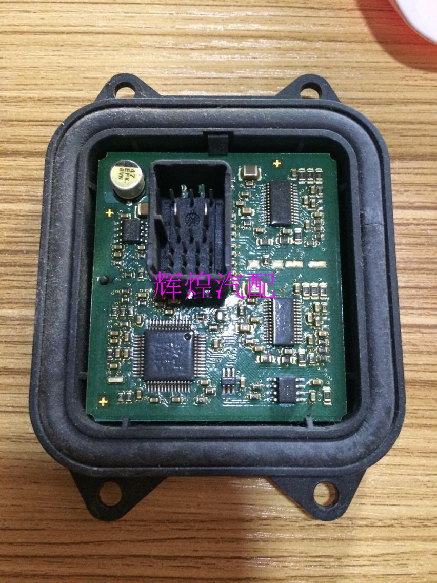 随动转向模块E70 X5 X6 E92 E93 F25 X3氙气电脑 转向电脑