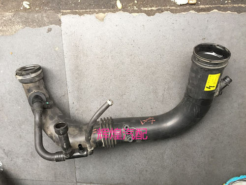 C180 C200  C260 W204 271860涡轮增压管 W212 E200涡轮管