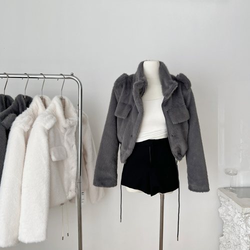 早安樊樊 毛质纤细绵密软乎乎的绗棉环保毛皮草女冬白色毛毛外套