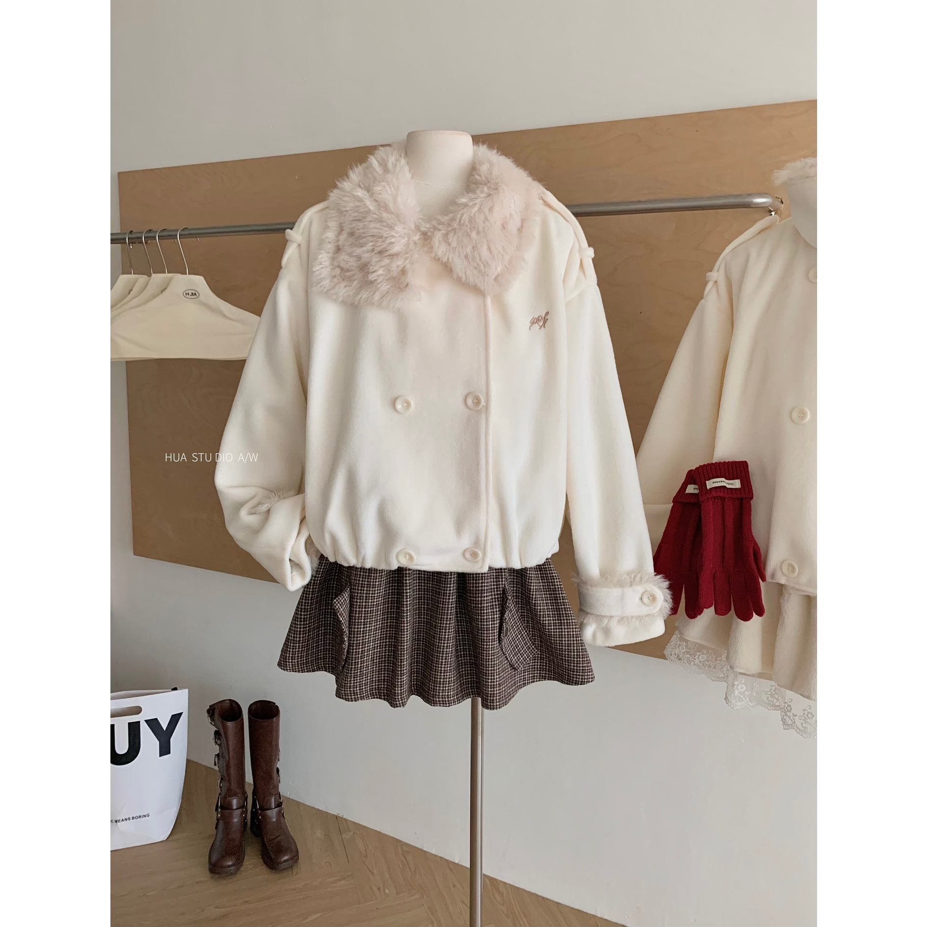 韩系高级感毛呢外套女秋冬季毛领双排扣短款呢子大衣休闲气质上衣