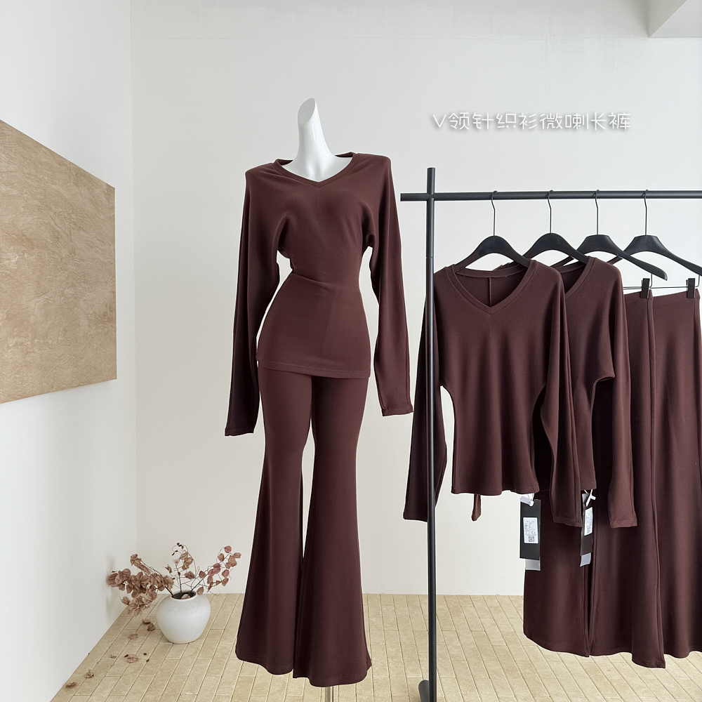 李予诺MPBY动态300G德绒磨毛工艺时尚套装V领针织衫微喇长裤