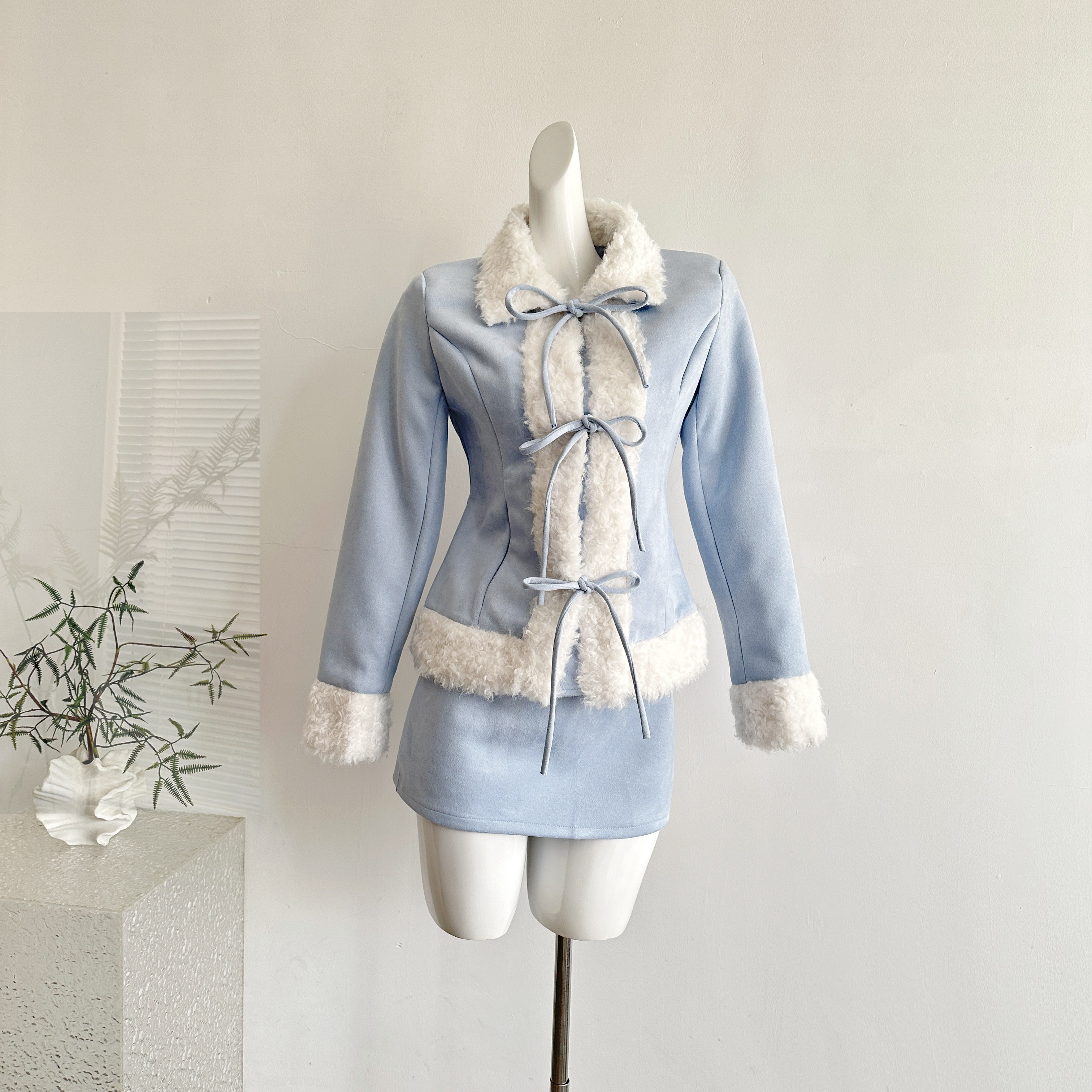 瑞茜·威瑟斯 昭雪绒羽 千金公主风小众设计毛呢外套半裙