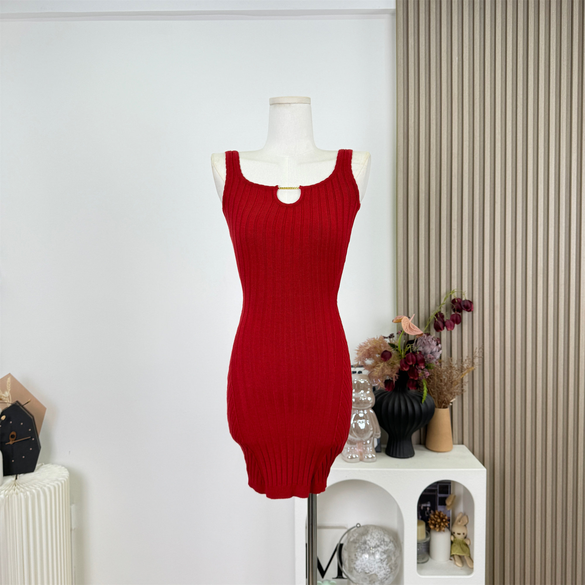 Chill巧儿挚爱红裙辣妹针织U字领链条修身包臀短款吊带连衣裙