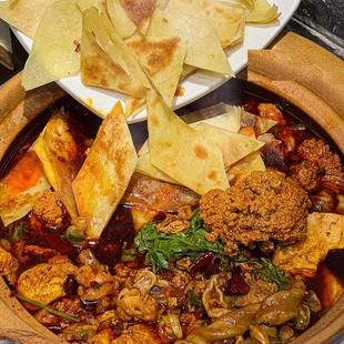 北京细园私家厨房 鱼杂煲 牛杂煲公鸡牛蛙肥肠筋头巴脑