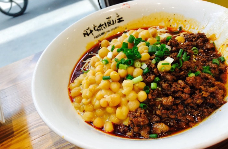 胖妹面庄舌尖上的中国网红豌杂面重庆小面干拌面食带配料加热即食